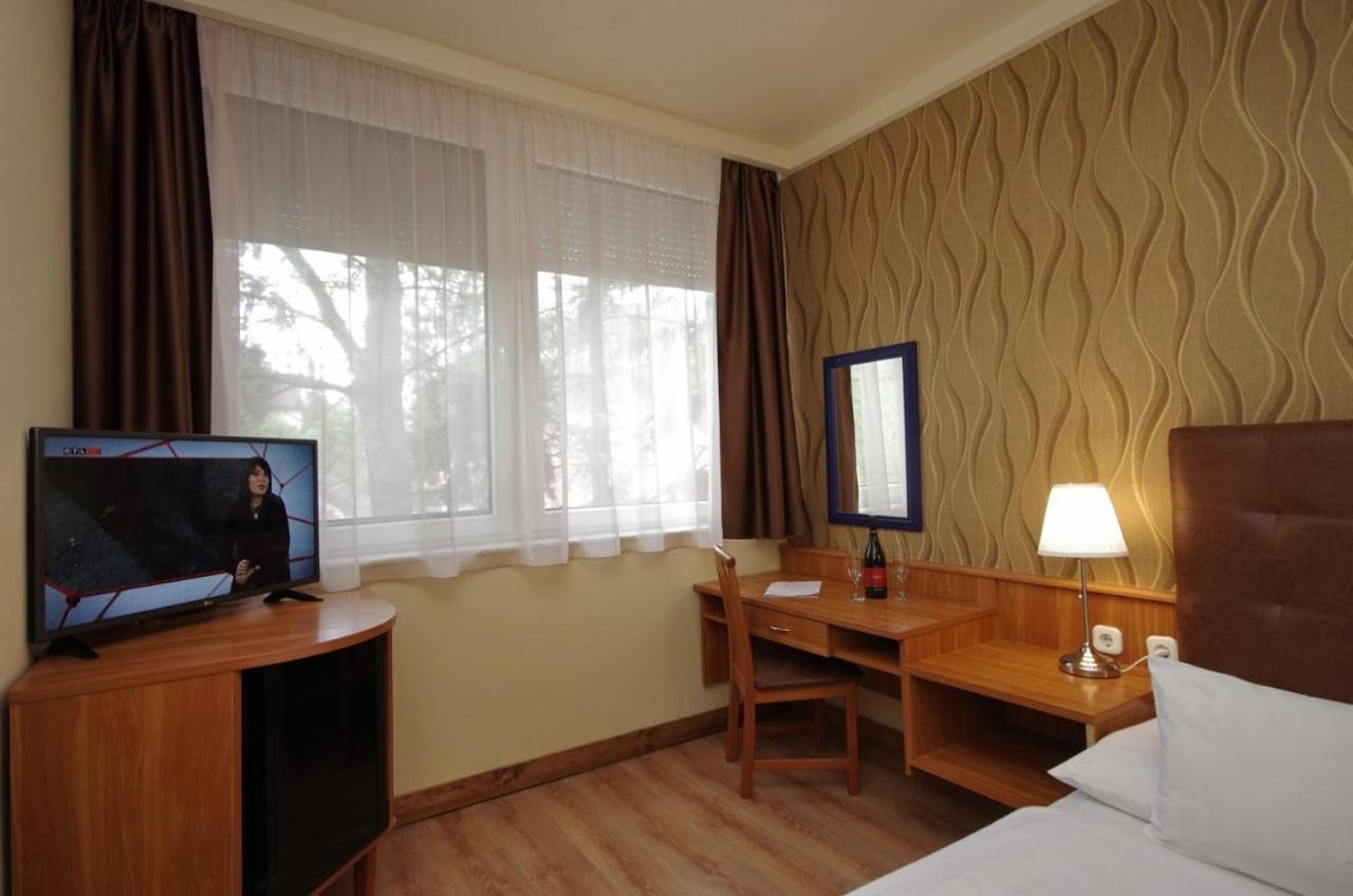 Aqua Hotel Gyula Dış mekan fotoğraf