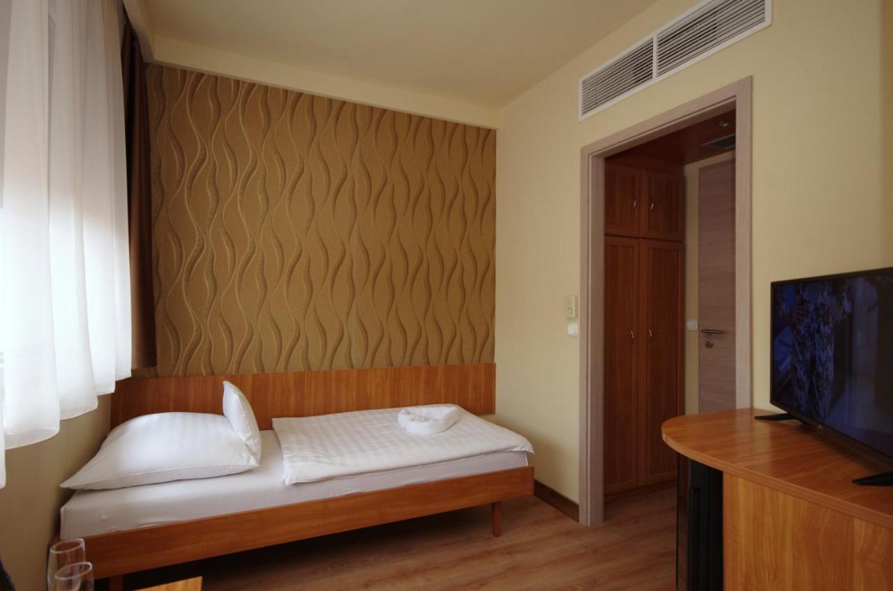 Aqua Hotel Gyula Dış mekan fotoğraf