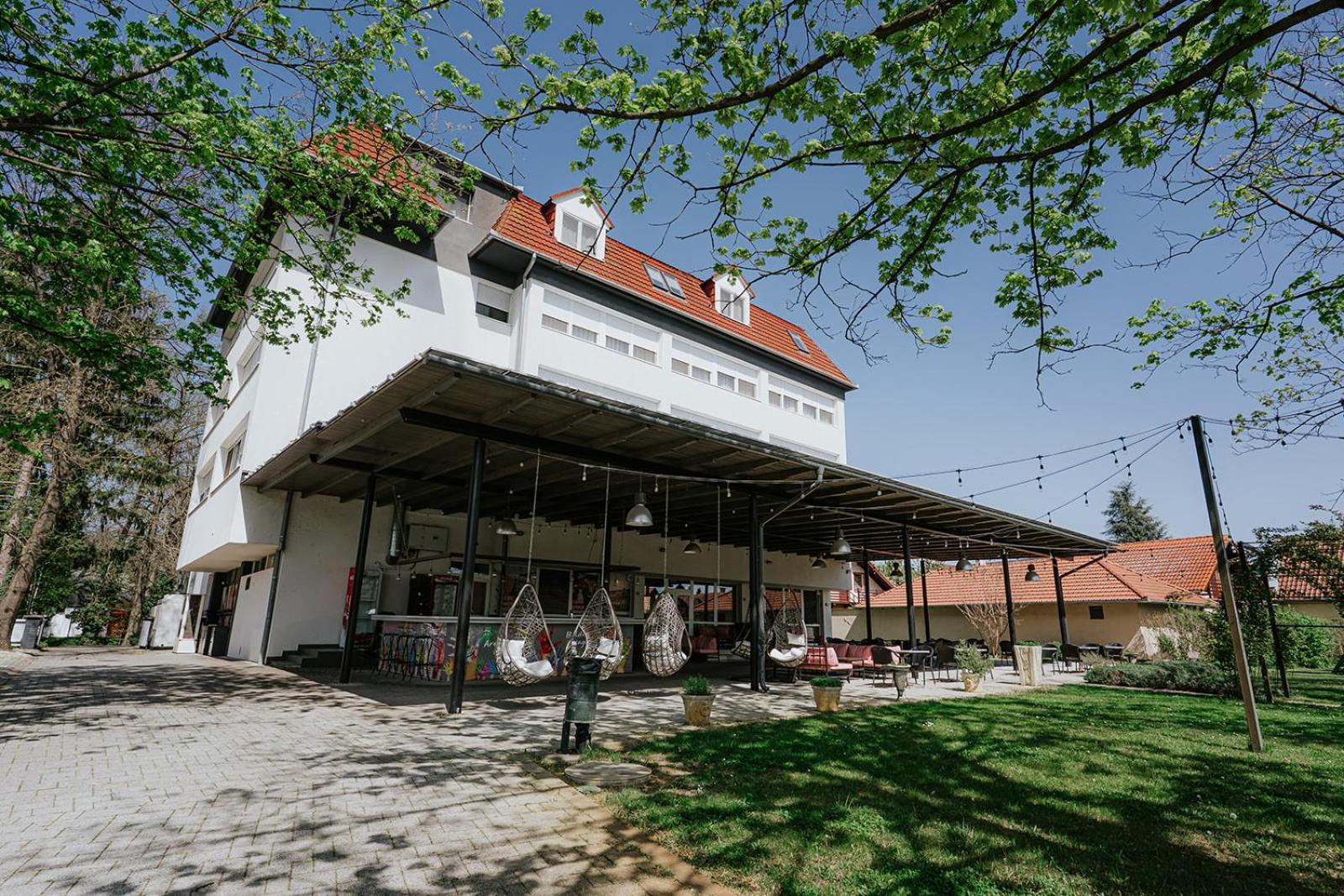 Aqua Hotel Gyula Dış mekan fotoğraf