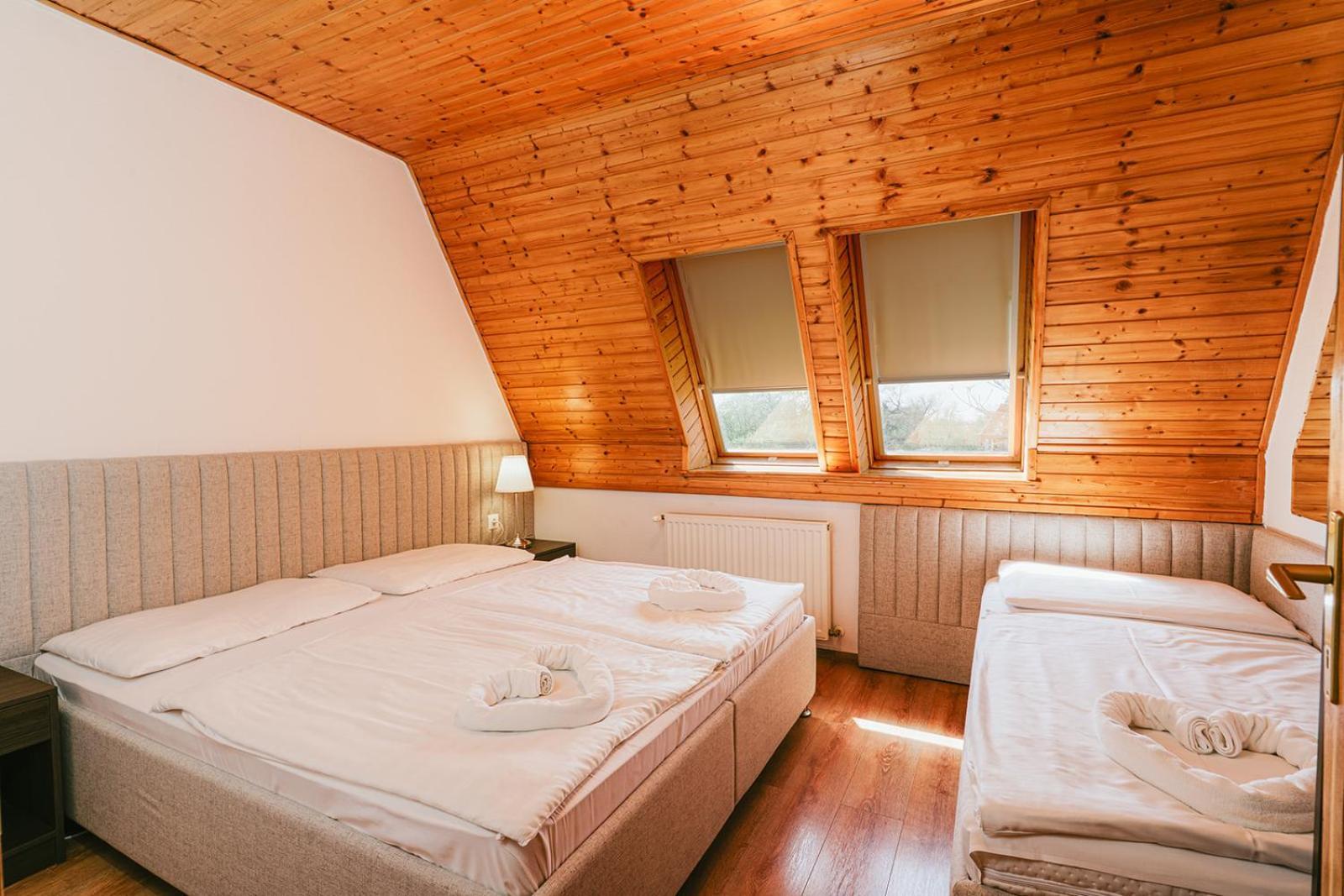 Aqua Hotel Gyula Dış mekan fotoğraf
