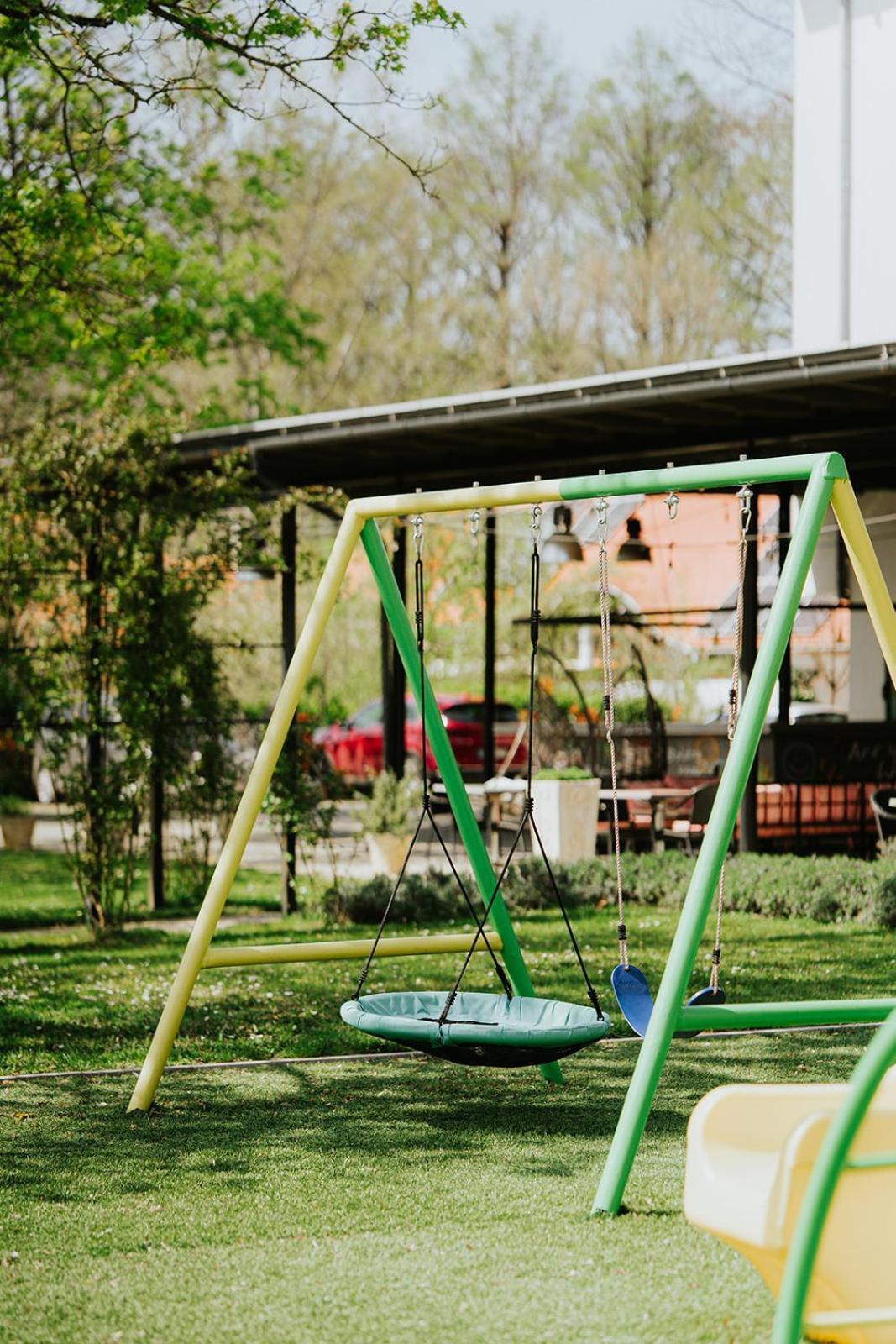 Aqua Hotel Gyula Dış mekan fotoğraf