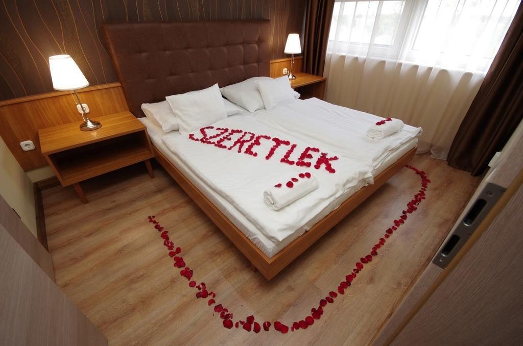 Aqua Hotel Gyula Dış mekan fotoğraf