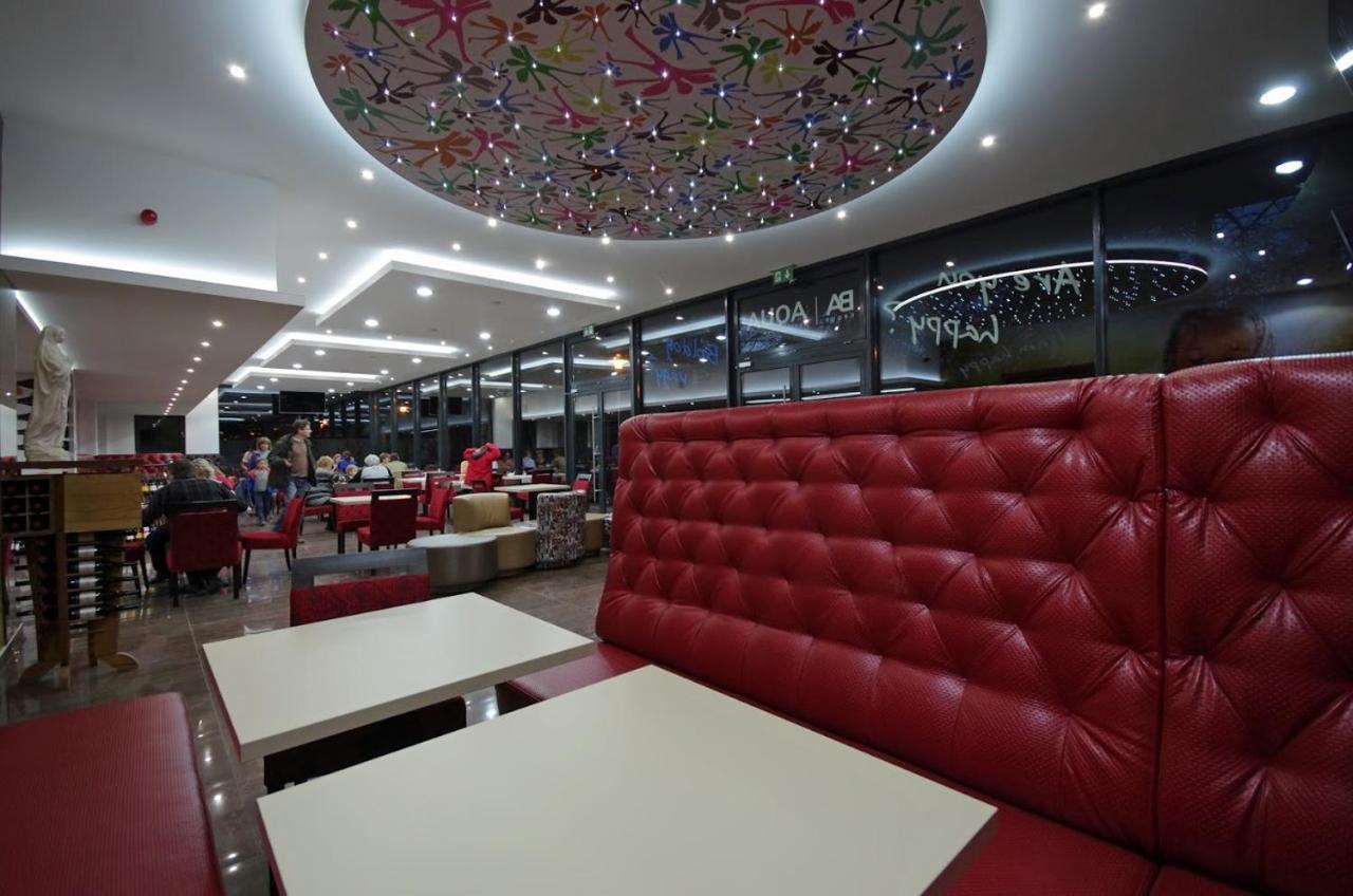 Aqua Hotel Gyula Dış mekan fotoğraf