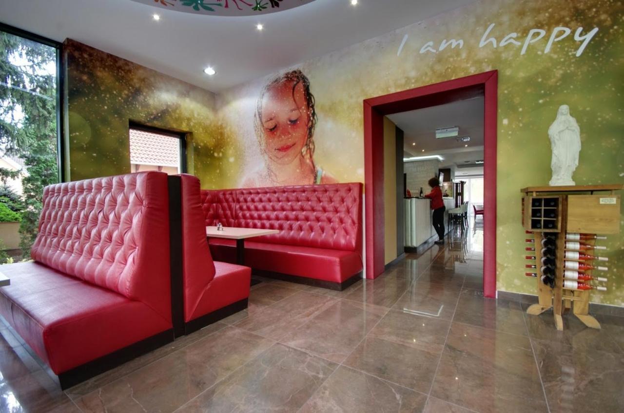 Aqua Hotel Gyula Dış mekan fotoğraf